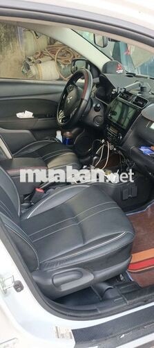 Mitsubishi Mirage 2023 Trắng Thái Lan 5 chỗ