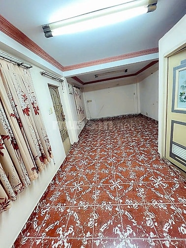 Nhà chính chủ cần tiền gửi bán nhanh : Đường Hàn Hải Nguyên , (Quận 11