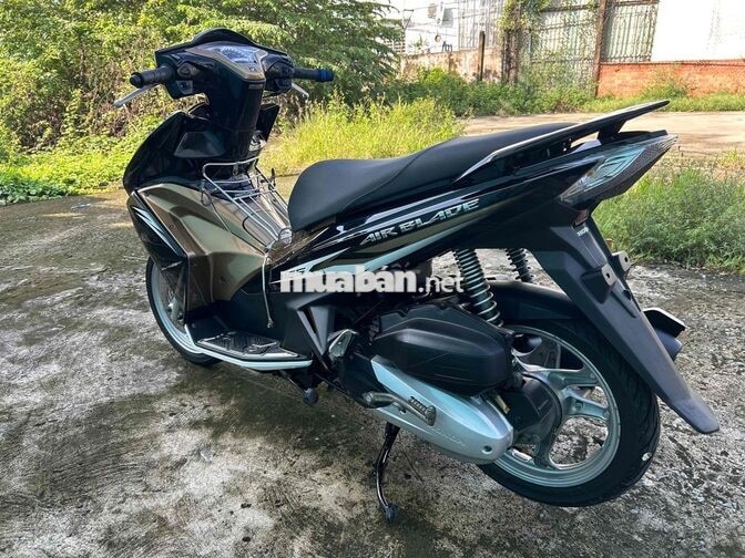 Honda AB125Fi êm ngon sạch đẹp hồ sơ sẳn sang tên