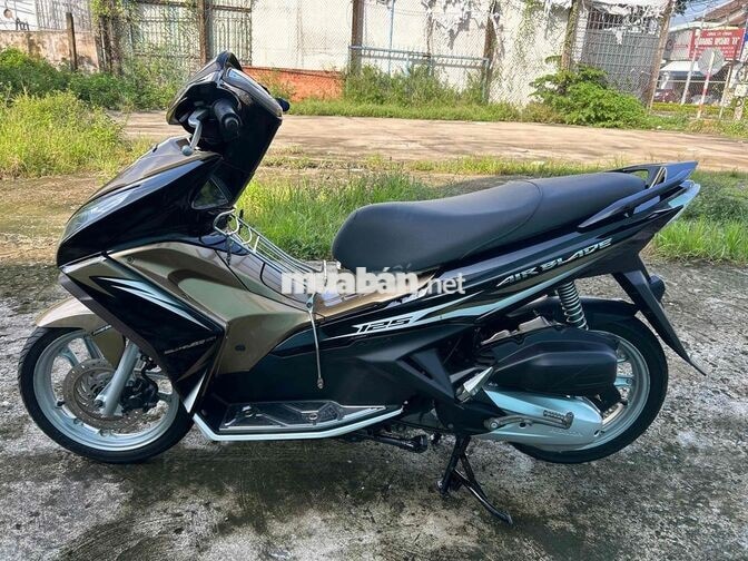 Honda AB125Fi êm ngon sạch đẹp hồ sơ sẳn sang tên