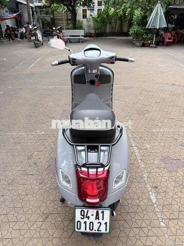 Piaggio GTS 300 HPE Xám xi măng