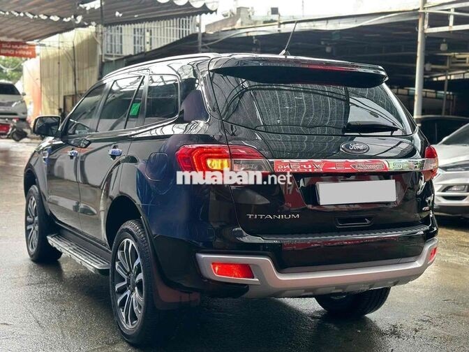 Ford Everest Titanium 2 cầu 2021 Pháp Nhân Cty XHĐ