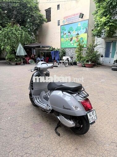 Piaggio GTS 300 HPE Xám xi măng