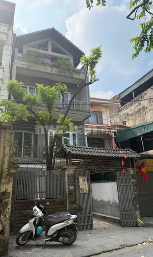 Cho thuê nhà DT 160m2 x 4 tầng, ngõ ô tô tránh 192 Lê Trọng Tấn, MT 6m