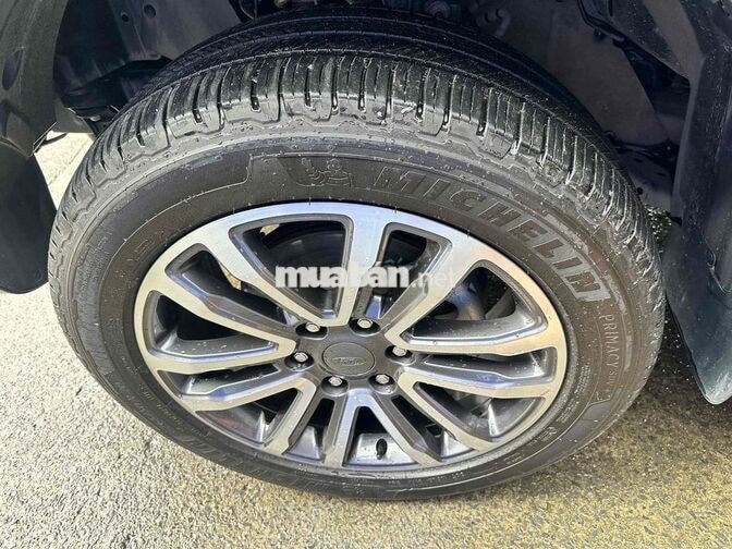 Ford Everest Titanium 2 cầu 2021 Pháp Nhân Cty XHĐ