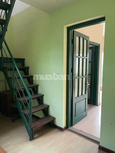 Cho thuê nhà DT 160m2 x 4 tầng, ngõ ô tô tránh 192 Lê Trọng Tấn, MT 6m