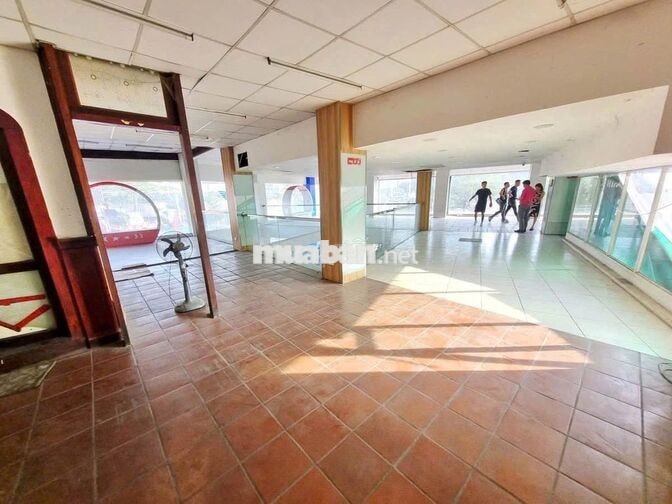 Cho thuê mặt bằng kinh doanh đường nguyễn hữu thọ Quận 7