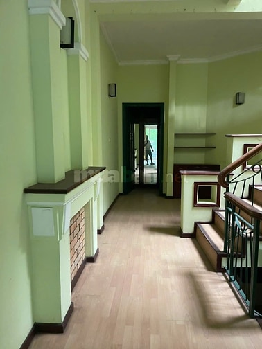 Cho thuê nhà DT 160m2 x 4 tầng, ngõ ô tô tránh 192 Lê Trọng Tấn, MT 6m