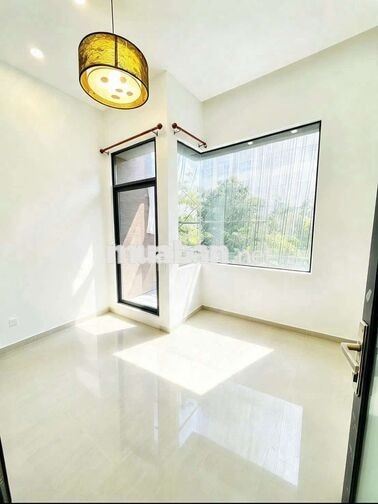 cho thuê nhà mới đường 30/4 đậu ô tô - gần Đài Truyền hình 