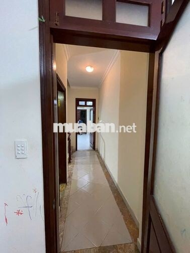 CHO THUÊ NHÀ NGUYÊN CĂN THÁI HÀ - LÁNG HẠ. ĐỦ 2 HỘ GIA ĐÌNH Ở CHUNG.