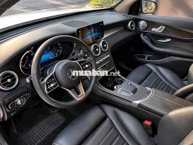 Mercedes GLC300 4Matic 2020 ( bank hỗ trợ )