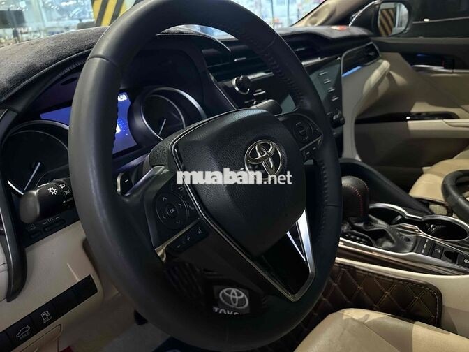 Toyota Camry 2.5 Q 2021 Đen Thái Lan