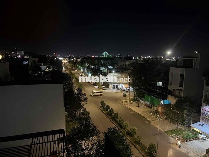 Nhà 4 Tầng  trục chính đường D1 Lộ giới 30m đầu đường Kế bên QL1A