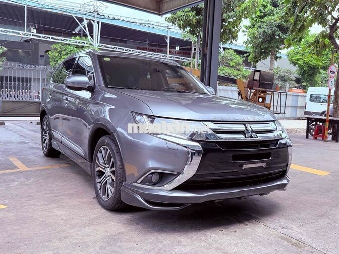 Mitsubishi Outlander 2.0L Premium 2018 Xám