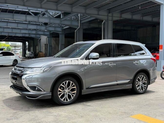 Mitsubishi Outlander 2.0L Premium 2018 Xám
