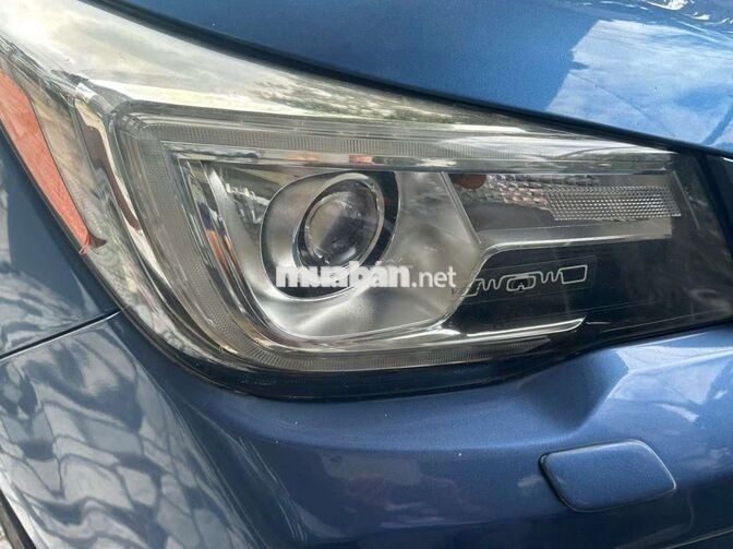 Subaru Forester Xanh 5 chỗ