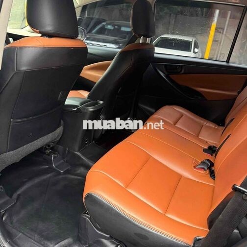 Toyota Innova E 2019 Số sàn Xám 7 chỗ