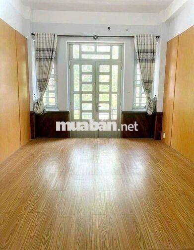 Cho Thuê Nhà 1 Trệt 3 Lầu 5PN 4x18m Hẻm Xe Hơi Lâm Văn Bền