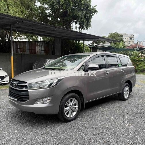 Toyota Innova E 2019 Số sàn Xám 7 chỗ