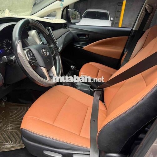 Toyota Innova E 2019 Số sàn Xám 7 chỗ