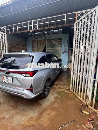 Toyota Veloz 2022 Top Bạc