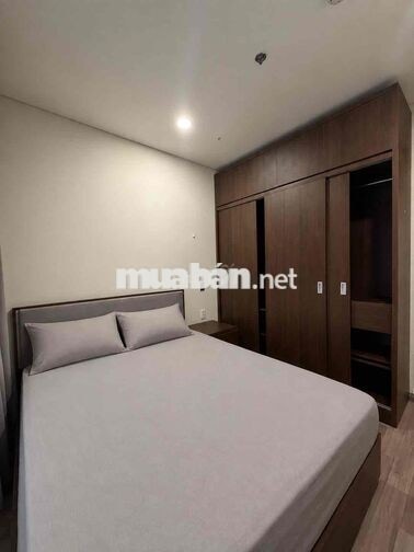 Cho thuê căn hộ 2 phòng ngủ Monarchy- Full nội thất - 75m2