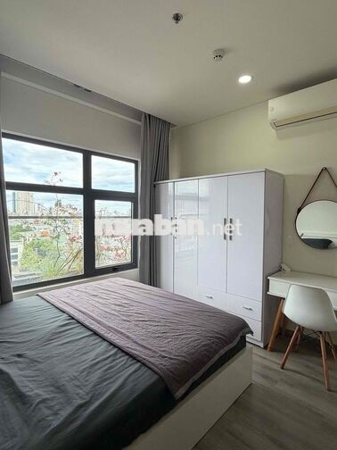 Cho thuê căn hộ 2 phòng ngủ Monarchy- Full nội thất - 75m2