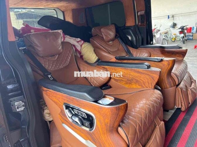 Ford Tourneo Tita 2.0 limousine siêu cao cấp đẹp