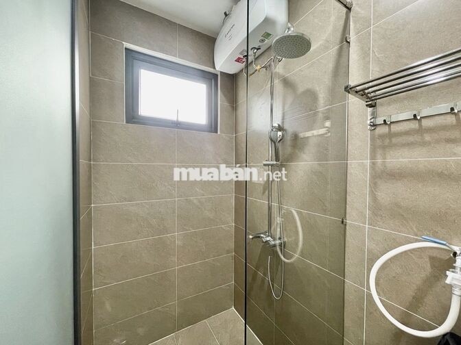 CHO THUÊ CĂN HỘ 1 PHÒNG NGỦ CÓ CỬA SỔ LỚN GẦN NGAY NGÃ NĂM ĐẠI HỌC GIÁ