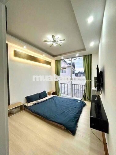 CHO THUÊ NHÀ NGUYÊN CĂN 3 PHÒNG NGỦ CÓ SÂN THƯỢNG FULL NỘI THẤT PHƯỜNG