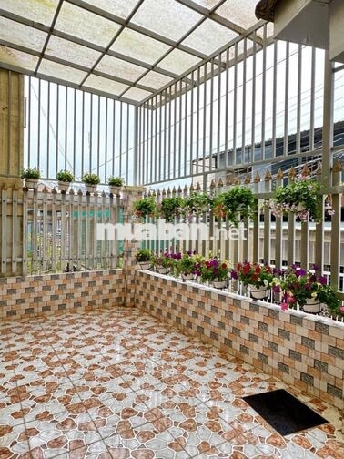 CHO THUÊ NHÀ Ở KINH DOANH 1 TRỆT 1 LẦU SÂN RỘNG ĐƯỜNG TRẠNG TRÌNH GIÁ
