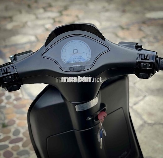 Vespa Sprint 125 Notte 2019 Đen nhám có góp