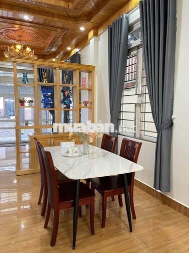 CHO THUÊ NHÀ Ở KINH DOANH 1 TRỆT 1 LẦU SÂN RỘNG ĐƯỜNG TRẠNG TRÌNH GIÁ
