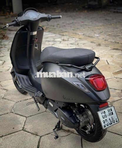 Vespa Sprint 125 Notte 2019 Đen nhám có góp