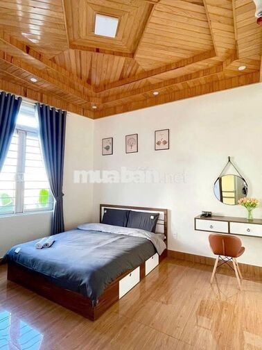 CHO THUÊ NHÀ Ở KINH DOANH 1 TRỆT 1 LẦU SÂN RỘNG ĐƯỜNG TRẠNG TRÌNH GIÁ