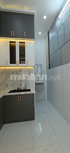 Nhà riêng có sân vườn rộng sát KDC Anh Tuấn, giáp Quận 7