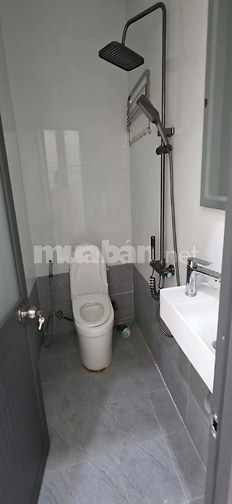 Nhà riêng có sân vườn rộng sát KDC Anh Tuấn, giáp Quận 7