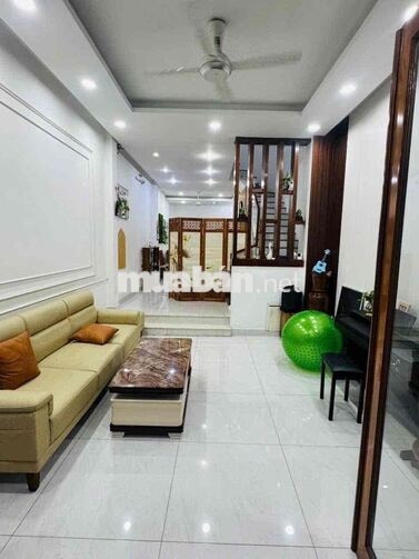 Cho thuê nhà 472 Phan huy ích p12(4x16) 2 lầu , st , 4pn , 5wc
