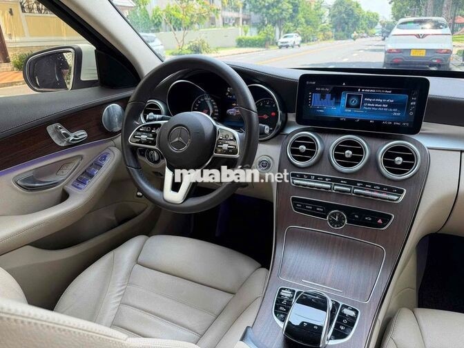 Mercedes C200 Exclusive 2020 Trắng 34.000 miles