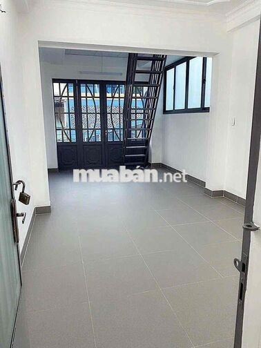 Cho thuê nhà mặt tiền , 5 tầng , ngang 3.5 dài 15 , Tân Vĩnh Q4.