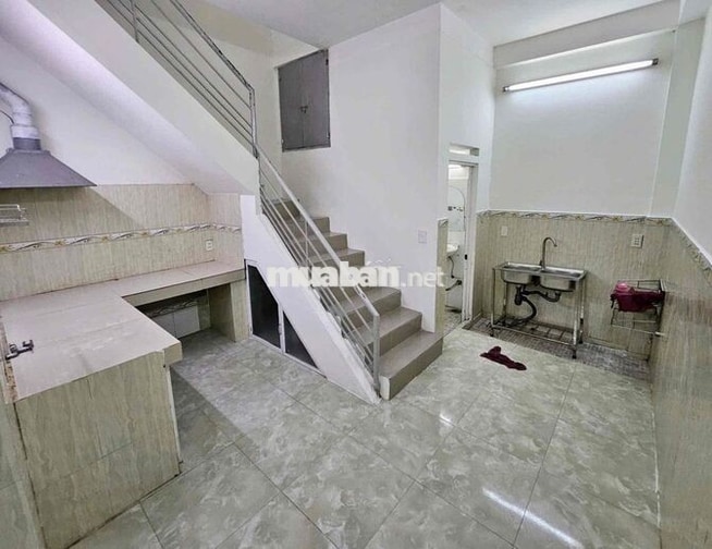Cho thuê nhà Đường 14 BHHA 2PN 2WC