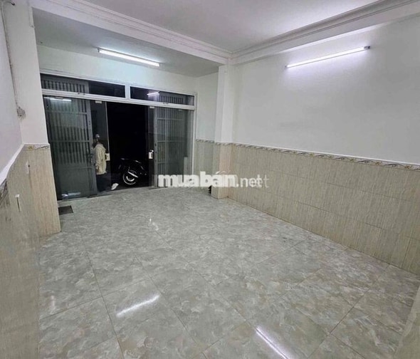 Cho thuê nhà Đường 14 BHHA 2PN 2WC