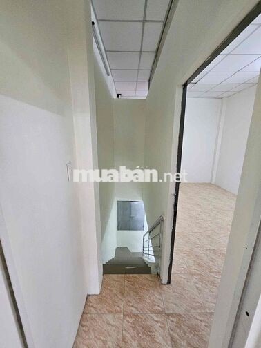 Cho thuê nhà Đường 14 BHHA 2PN 2WC