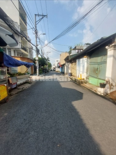 Bán nhà bình trị đông- tên lửa 75m2 4pn đường 6m ,shr,hoàn công
