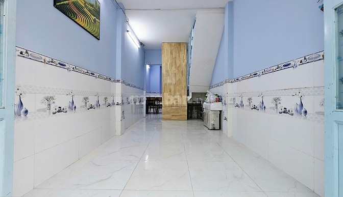 Cho thuê nhà nguyên căn Trần Quang Diệu, Q3 , 4PN chỉ 10tr