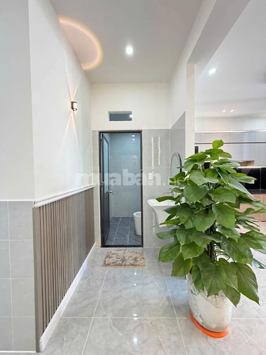 bán nhà sổ hồng riêng 5.2x20m thiết kế hiện đại