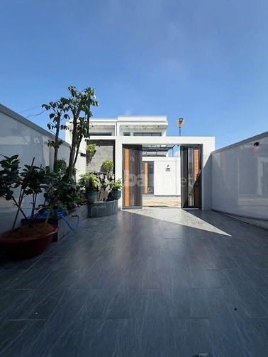 bán nhà sổ hồng riêng 5.2x20m thiết kế hiện đại