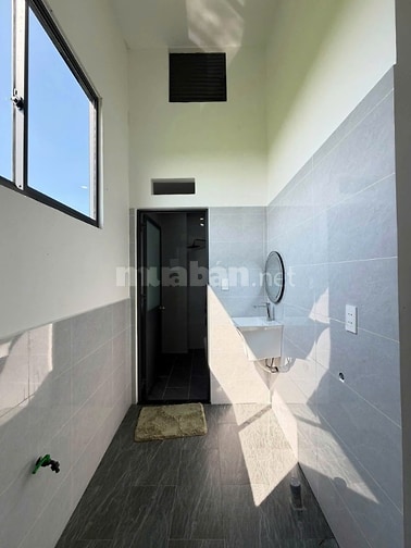 bán nhà sổ hồng riêng 5.2x20m thiết kế hiện đại