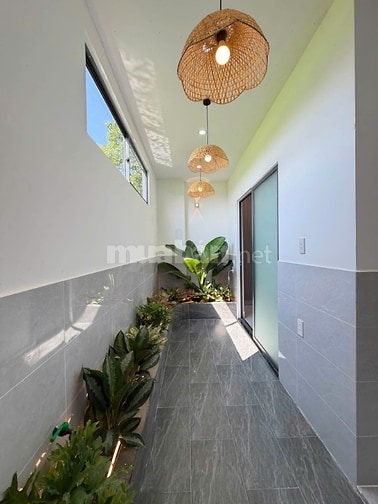 bán nhà sổ hồng riêng 5.2x20m thiết kế hiện đại