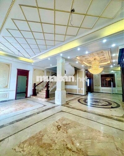 Biệtthự 3TẦNG GẦN  #800m2 (27❌27M)
#Thạnh_Lộc_Quận12 Có 450m2 Thổ cư.